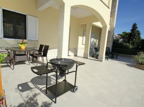 Apartment Ante-1 by Interhome